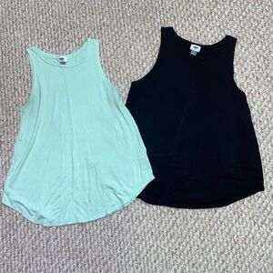2 OLD NAVY TOPS - MEDIUM